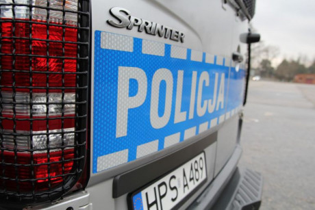 Kieleccy policjanci na pomoc kierowcy w… Anglii