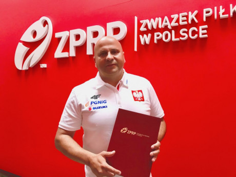 Paweł Tetelewski poprowadzi polskie juniorki