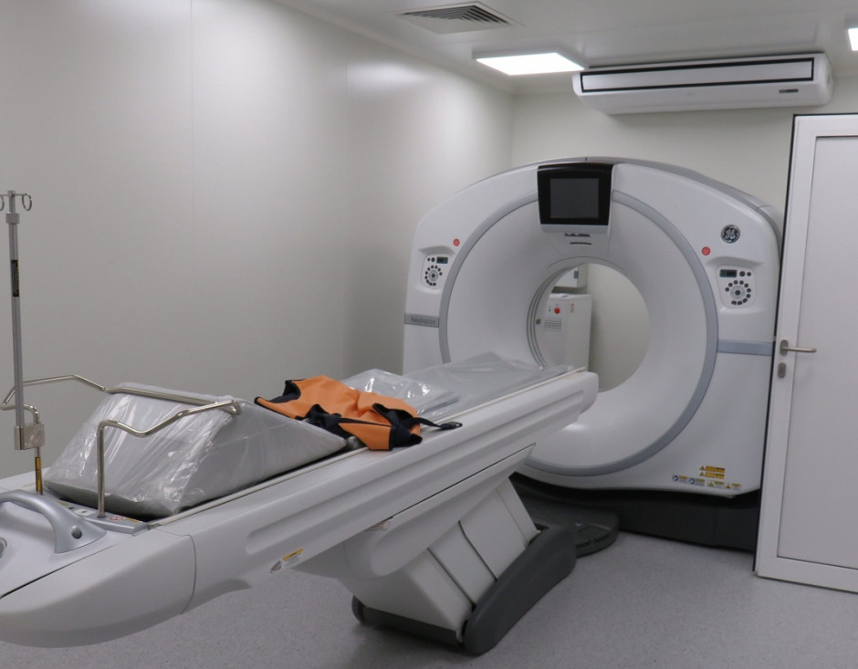 Tomograf dla pacjentów z koronawirusem już działa w Szpitalu na Czarnowie