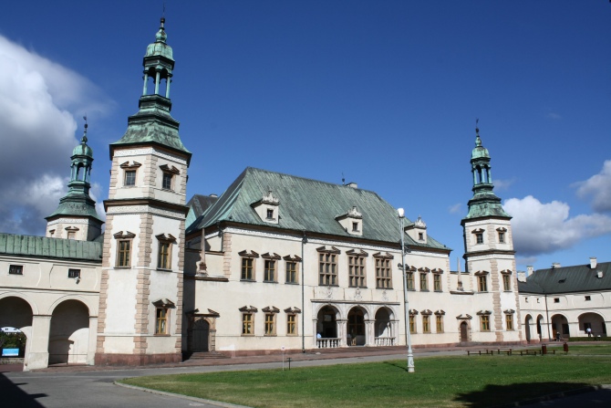 Pałac Biskupów Krakowskich - wizytówka Kielc