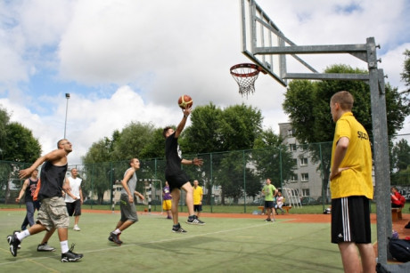 Streetball w Kielcach. Ruszają „Wakacje z koszykówką”