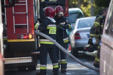 Pracowity dzień buskich strażaków. Pożar budynku socjalnego w Biechowie