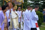 Biskup Marian Florczyk przewodniczył procesji w parafii świętego Maksymiliana w Kielcach