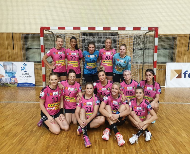 Pewne zwycięstwo Korony Handball nad gospodarzem turnieju