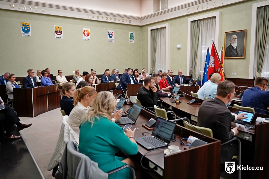 Termomodernizacja szkół powodem sesji nadzwyczajnej