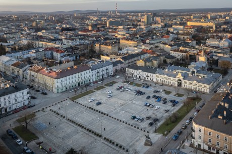 Utrudnienia dla pieszych i kierowców w Kielcach. Powodem… serial