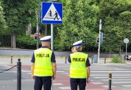 Kompletnie pijany, znieważył policjantów