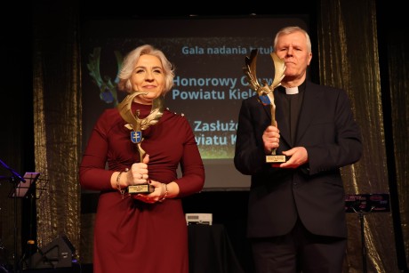 Powiat kielecki nagrodził zasłużonych