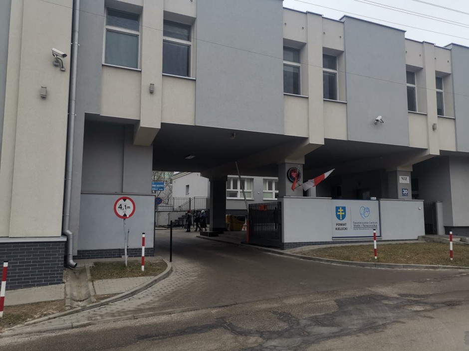 Atak hejterów na szpital przy ul. Prostej. Lecznica wydała oświadczenie