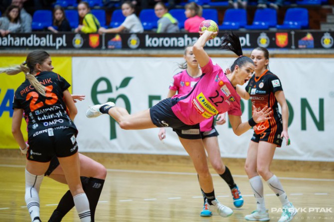 Korona Handball dalej na fali. Kielczanki z piątym zwycięstwem z rzędu i 7. miejscem na koniec
