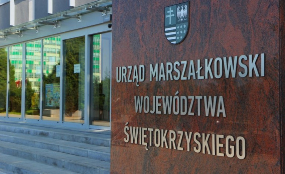 Pomoc w czasie epidemii: Urząd Marszałkowski uruchamia telefony wsparcia