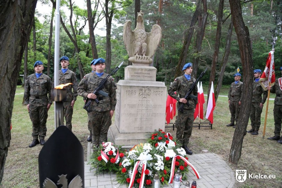 Upamiętnili 105. rocznicę powstania pułku kieleckich artylerzystów