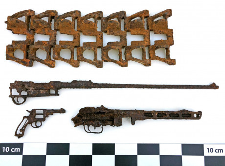 Saperzy z Bukówki przekazali zabytkową broń do muzeum