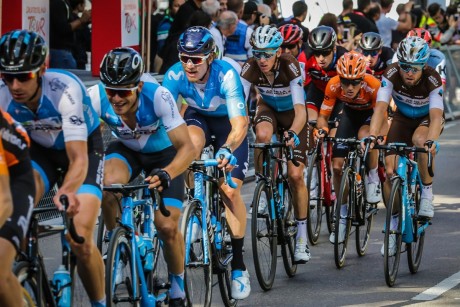 Kolarski peleton przejedzie przez centrum. Gdzie utrudnienia?