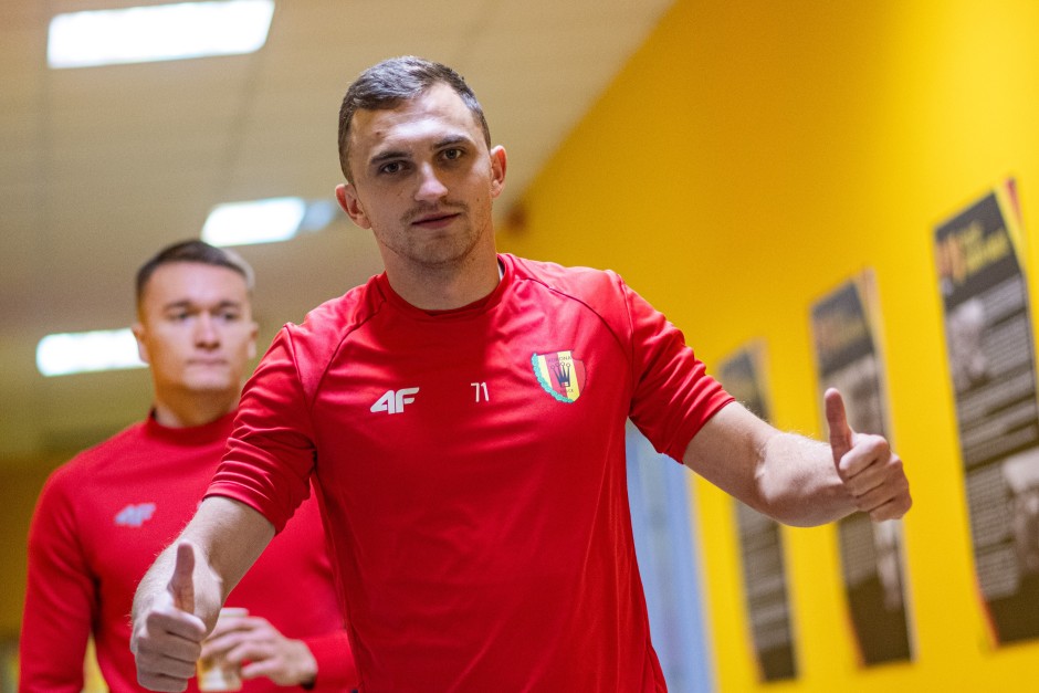 Trzy tygodnie pracy, cztery wymagające sparingi. Korona leci do Turcji