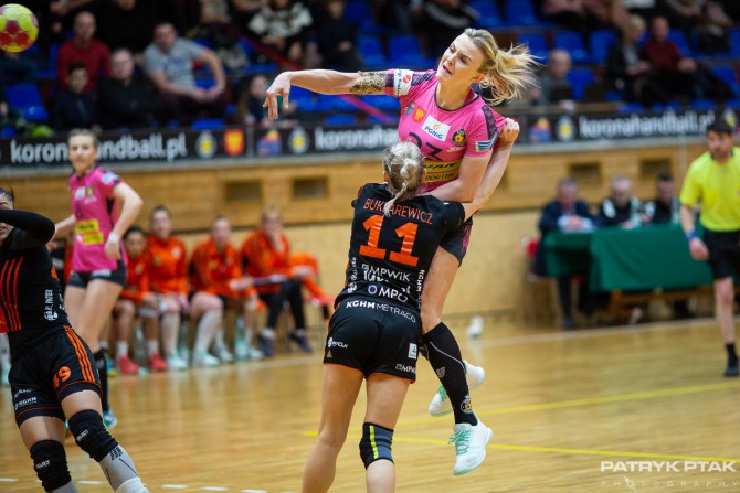 Charzyńska zostaje w Koronie Handball