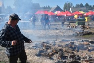 [FOTO] Tłumy na Święcie Pieczonego Ziemniaka w Dębnie koło Rakowa