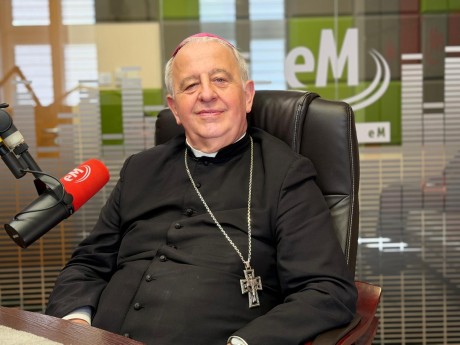 Biskup Kielecki Jan Piotrowski: Módlmy się za misje i misjonarzy