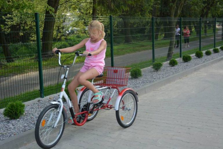 W Opatowie otwarto wypożyczalnie rowerów rehabilitacyjnych