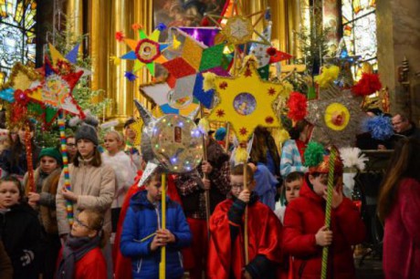 Dzieci na rzecz misji. Uroczysta Msza Święta w katedrze