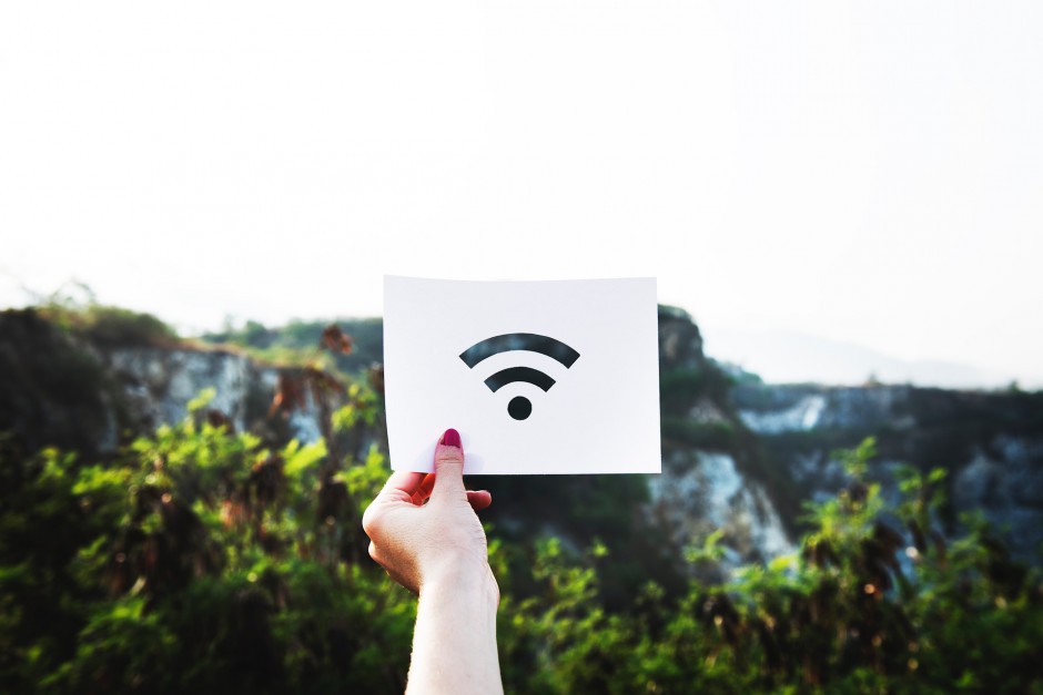 Czym są standardy Wi-Fi i jak wpływają na szybkość łącza?