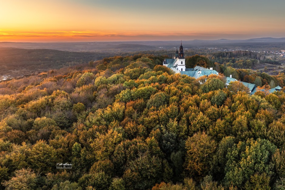 Turyści chętnie przyjeżdżają do Świętokrzyskiego. Brakuje już miejsc