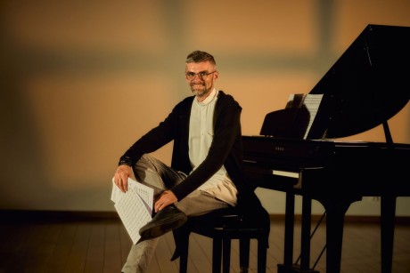 12 Dźwięków Uwielbienia na dyplomie – Koncert ks. Pawła Reja