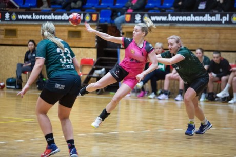 Islandka pomoże Suzuki Koronie Handball