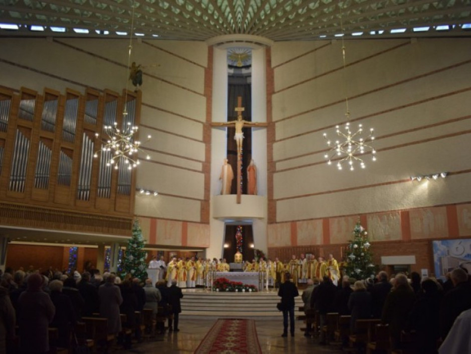 Biskupi zachęcają do uczestnictwa w Mszach Świętych