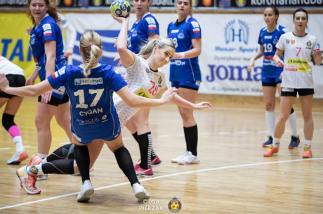 Obrotowe Korony Handball mają propozycje z zagranicy. Do Kielc trafi leworęczna rozgrywająca?