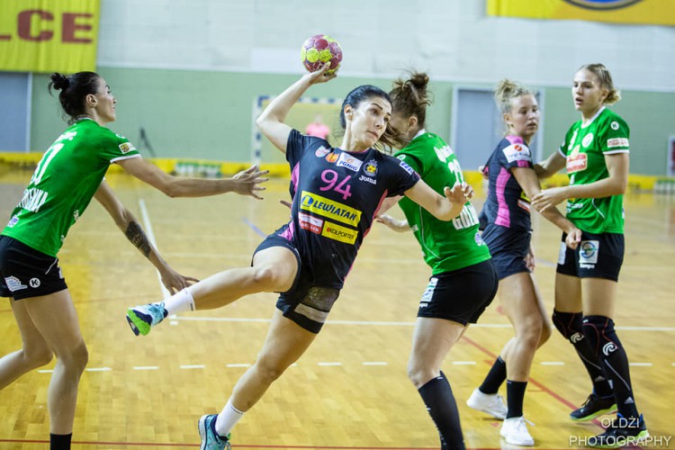 Zwycięstwo po podróży. Korona Handball udanie rozpoczęła turniej w Czechach