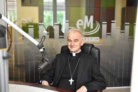 Biskup Marian Florczyk: Budujmy dom dobra i ładu [WYWIAD]