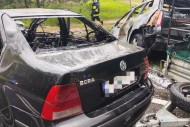 W miejscowości Trzcianka zderzyły się dwa pojazdy. Oba stanęły w płomieniach, cztery osoby w szpitalu