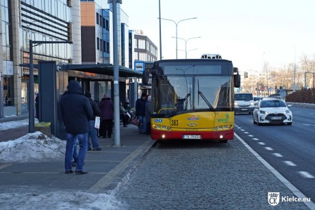 Uczniowie mogą już kupić bilety semestralne