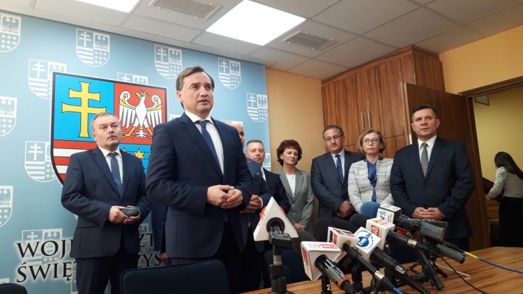 Minister Zbigniew Ziobro: Osoby pokrzywdzone mogą liczyć na profesjonalną pomoc