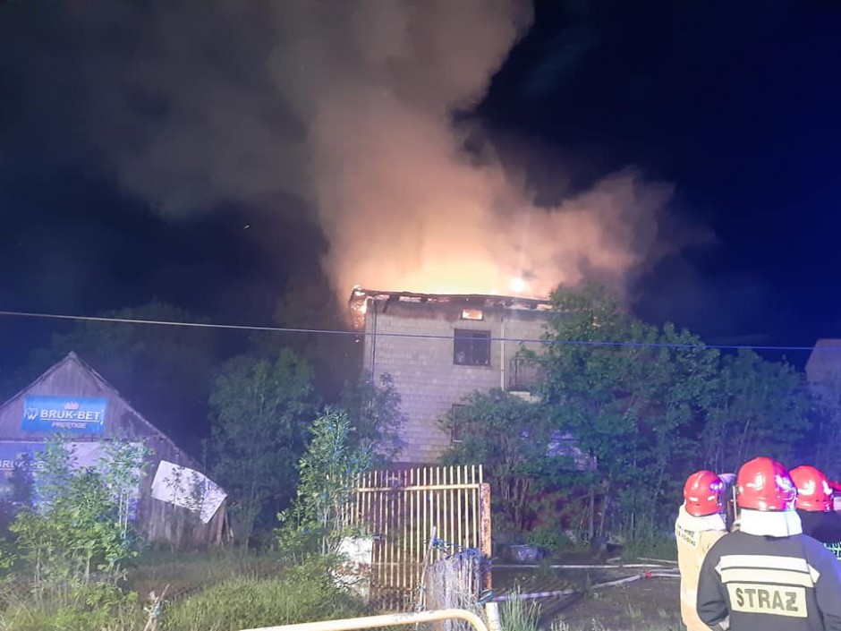 Pożar w Łagowie. Płonął dom… pełen śmieci