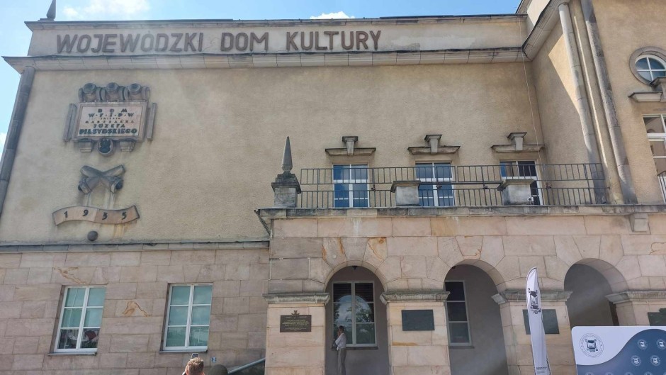 WDK zaprasza na spektakl „Witajcie w naszej bajce”