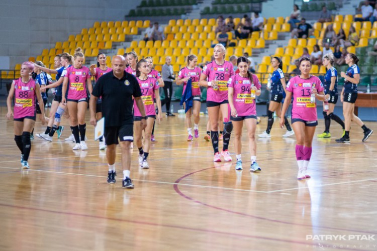 Korona Handball sezon zacznie jednak w Jeleniej Górze. Starcie z Żorami na koniec rundy