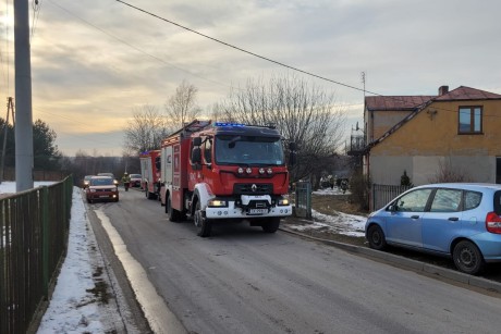 Pożar poddasza domu w Rogowie