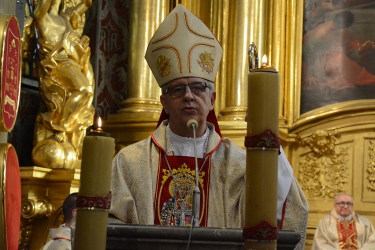 Biskup Jan Piotrowski udzielił dyspensy od uczestnictwa w niedzielnej Mszy Świętej
