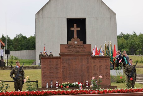 Wieś, która miała zniknąć… 82. Rocznica Pacyfikacji Michniowa