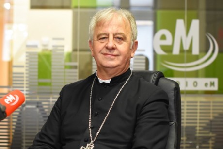 Biskup Jan Piotrowski: Módlmy się o poszanowanie ludzkiego życia