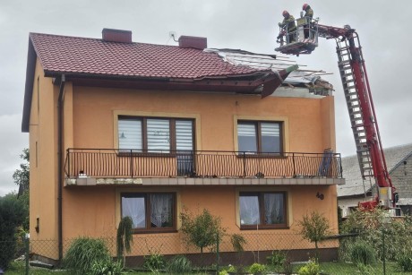 Nocne burze w regionie. Strażacy mieli pełne ręce roboty