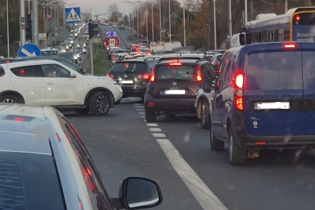 Wypadek ul. Krakowskiej w Kielcach. Utrudnienia w ruchu