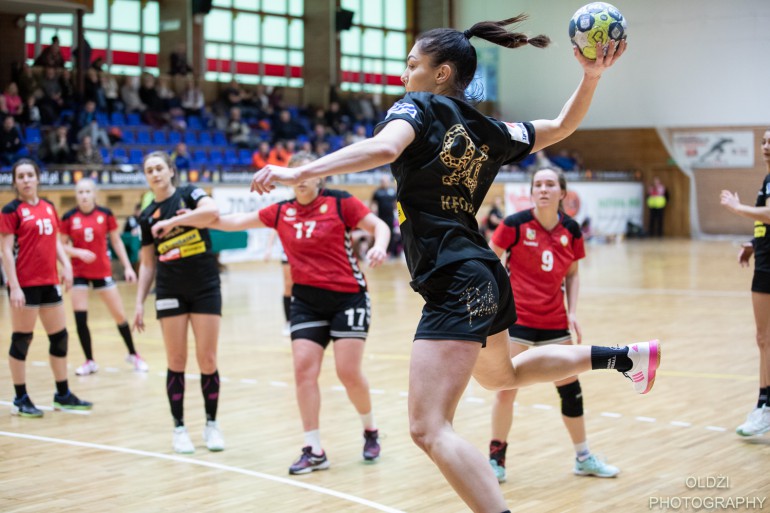 Korona Handball przegrała sparing z KPR-em Gminy Kobierzyce