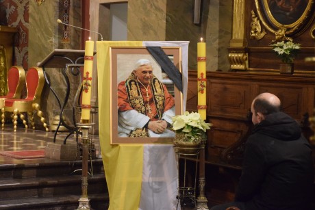 Modlitwa za Benedykta XVI. Msze Święte w intencji zmarłego papieża