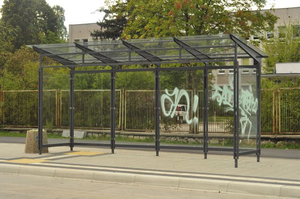 Pomalowali kolejne przystanki