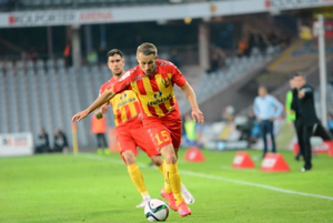 Korona nadal fatalna u siebie. Beniaminek wyjeżdża ze zwycięstwem