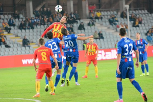 Opóźniony maraton Korony