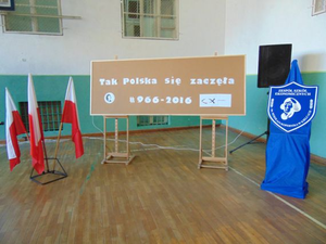 Kielecka młodzież uczciła 1050 rocznicę chrztu Polski